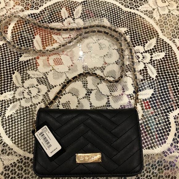 Handbags - Picture 3 of 5